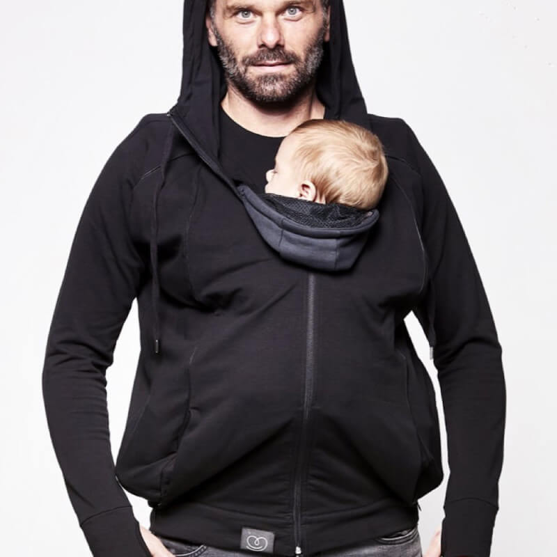 Suéter de carregamento Love Radius preto, homem carregando bebê em bolso integrado