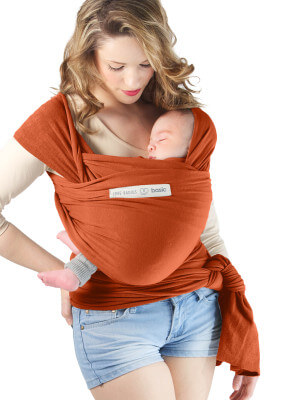 Sjal BASIC - Ekologiska fibrer - Fauve Love Radius bärsjal BASIC fawn, mamma som bär insvept nyfödd, frontvy