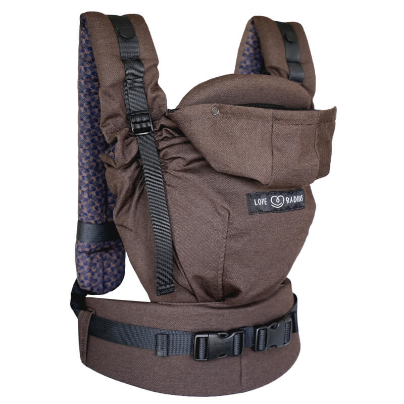 Love Radius HoodieCarrier 2 porte-bébé marron vue de face avec capuche repliée